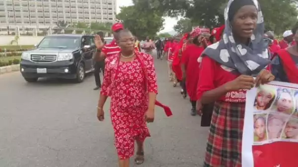 Photos: #BringBackOurGirls Group March To Presidency To See Buhari