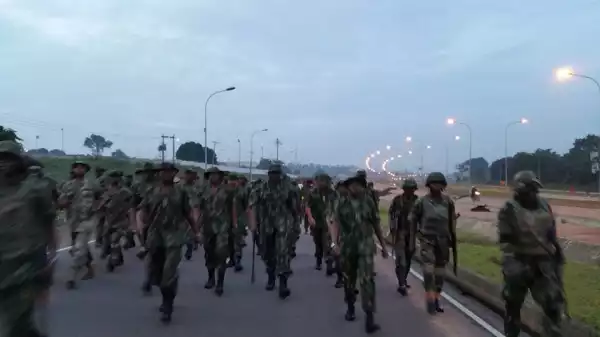 Photos: Chief Of Army Staff Leads Soldiers Again For Early Morning Exercise