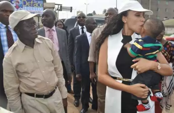 Photos: Edo First Lady Iara Oshiomhole Accompanies Husband To Road Inspection