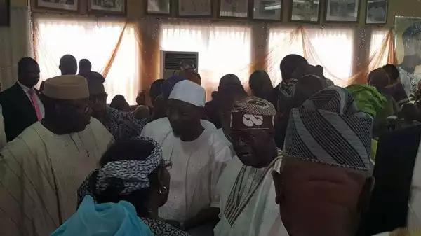 Photos: Gov. Ambode, Tinubu, Aregbesola And Fayemi Pay Condolence Visit To Awolowo Family