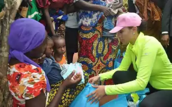 Photos: Iara Oshiomhole Visits IDPs Camp Today, Donates N2m And Other Items