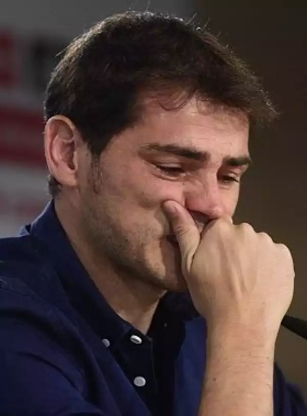 Photos: Iker Casillas Breaks Down In Tears As He Bids Farewell To R. Madrid