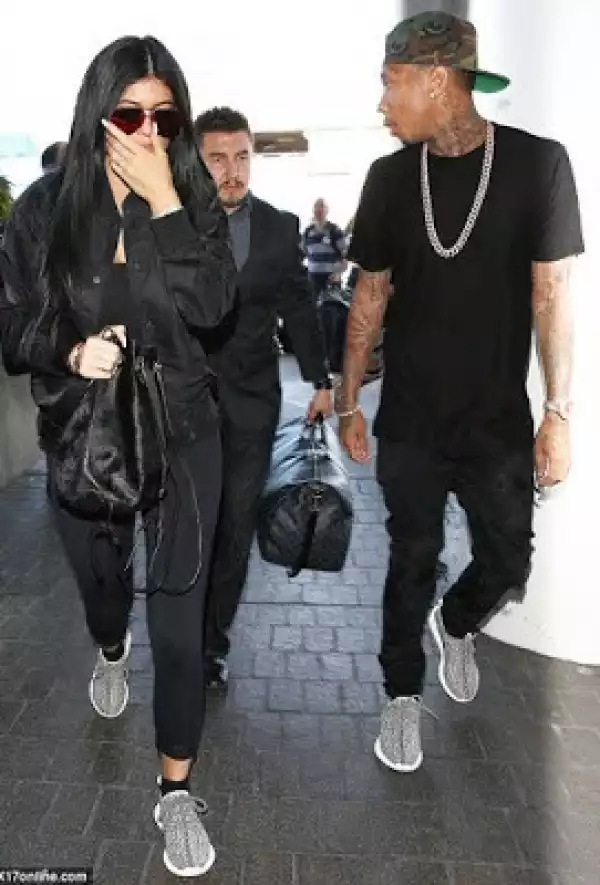 Photos: Kylie Jenner And Rapper Tyga Step Out In Matching Outfit
