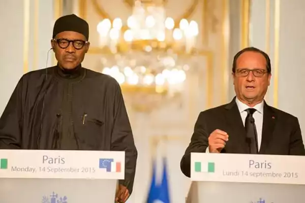 Photos: President Buhari Meets French President Hollande In Elysee Palace