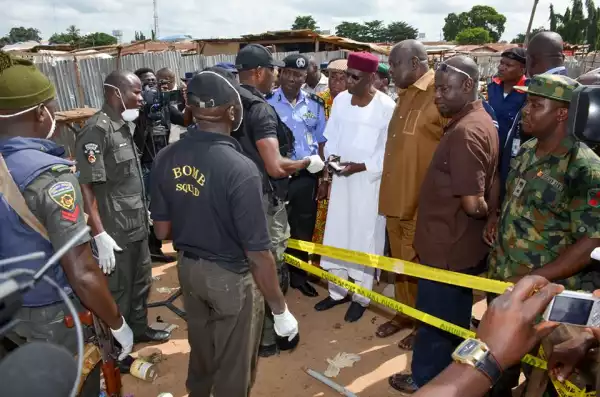 Photos: President Buhari Sends Delegation To Abuja Bomb Blast Scenes