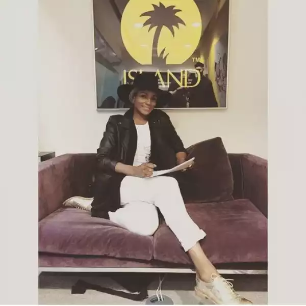 Photos: Singer Seyi Shay Signs Contract With Island Records