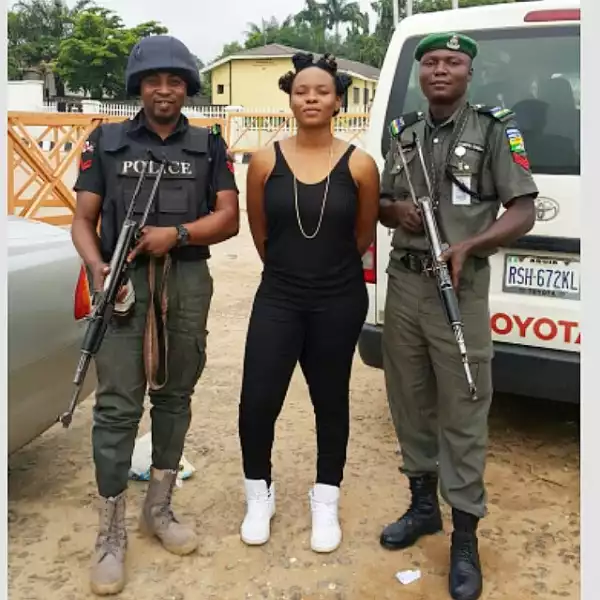 Photos: Singer Yemi Alade Salutes IGP, Arase, Poses With Policemen In Makurdi