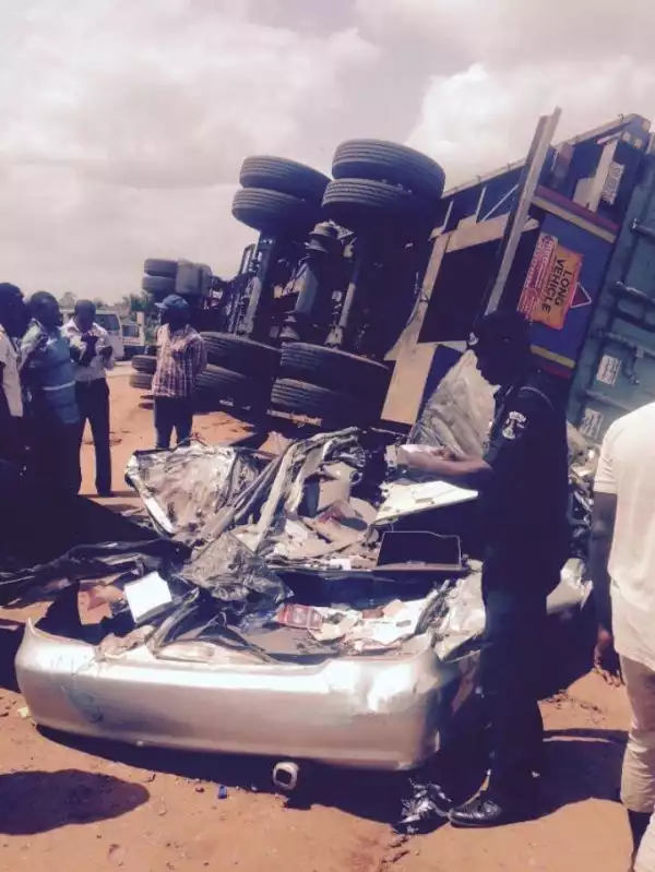 Photos: Trailer Falls On Family Car In Anambra, Kills 4 