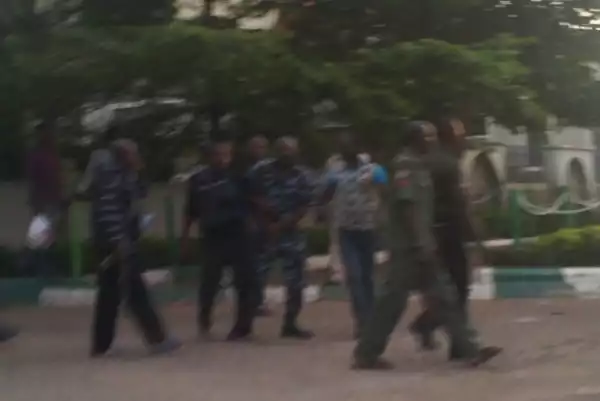 Photos: Two Police Officers Fight Over Fuel In Abuja 