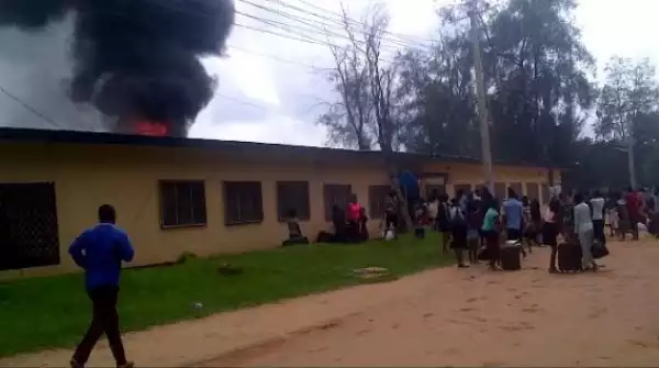 Photos: University Of Uyo Girls Hostel Catches Fire This Afternoon