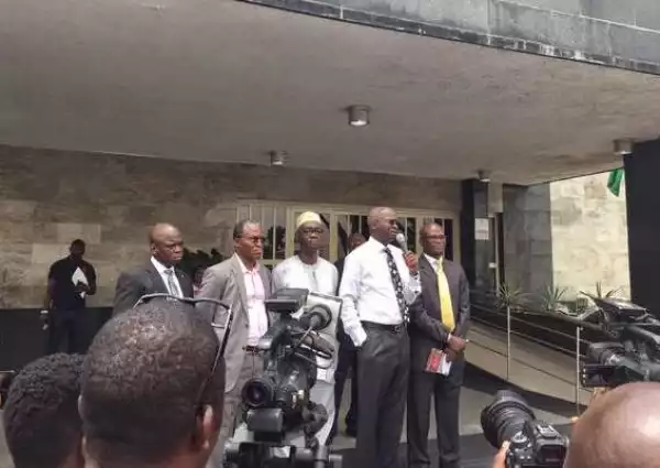 Photos Of Gov. Fashola Addressing Actors Protesting Against Piracy