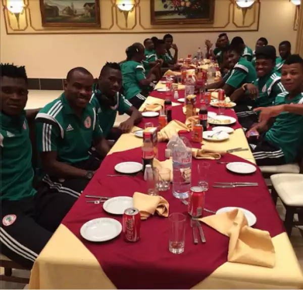 Pic of Super Eagles players having dinner after beating Congo 2-0