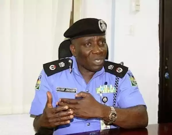Police Arrests Two In Abuja In White Range Rover With Fake Presidency Plate Number