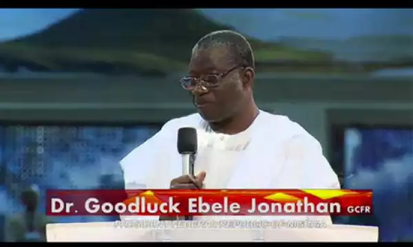 Pres. Jonathan Urges Nigerians To Pray For Peace, As He Attends Service At Bishop David Oyedepo’s Church