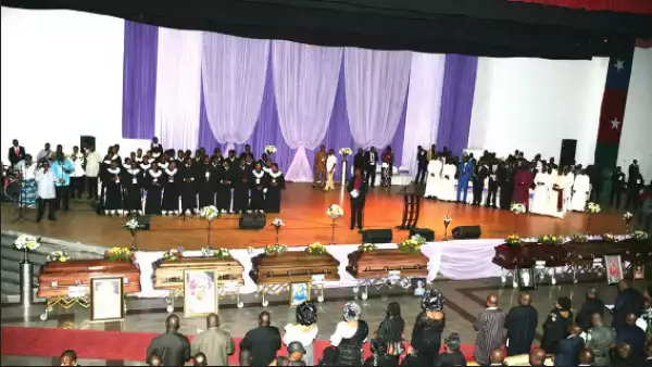 President Jonathan & wife attend Bayelsa women funeral