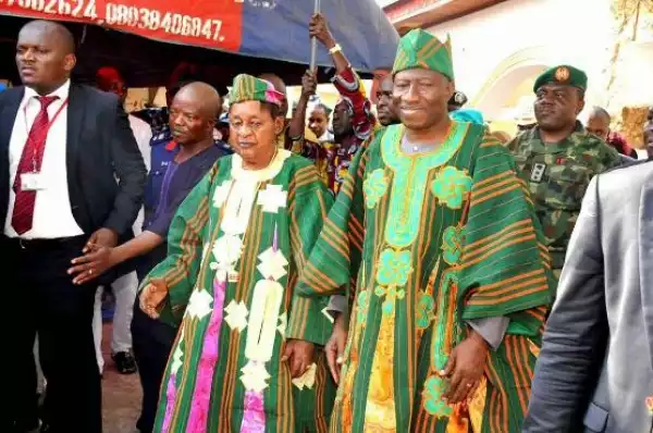 President Jonathan visits traditional rulers in Oyo & Lagos
