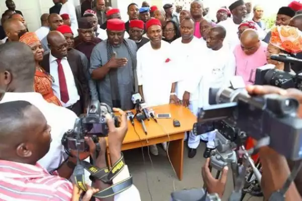 Gov. Rochas Okorocha & Other Igbo Leaders Pay Buhari Congratulatory Visit