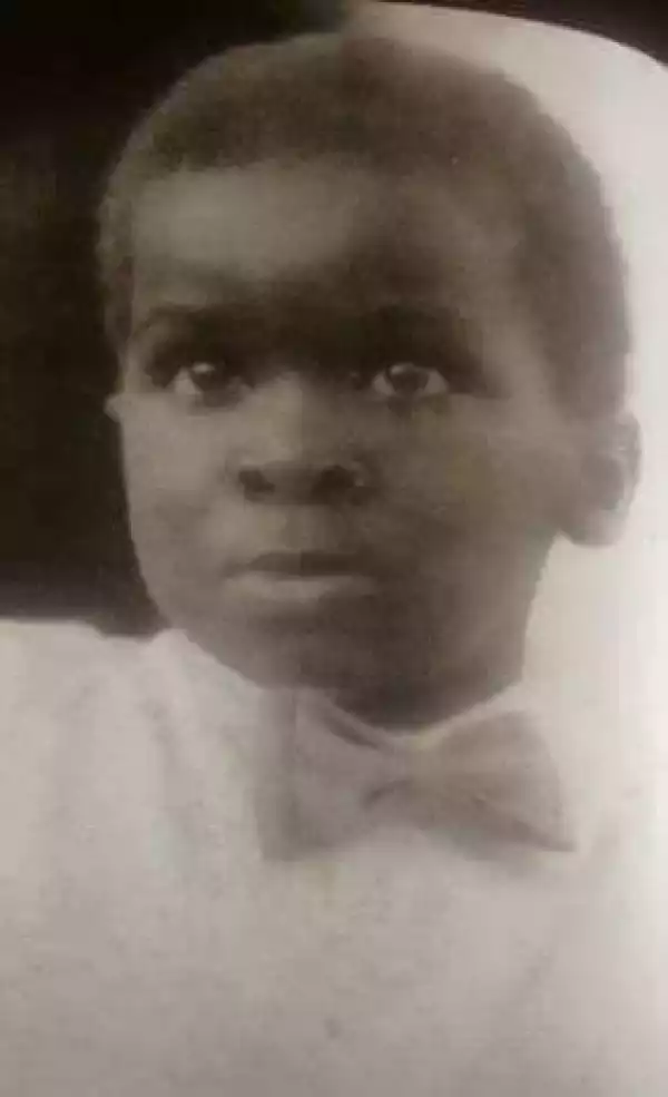 See Childhood Photo Of Governor Of Lagos State, Fashola