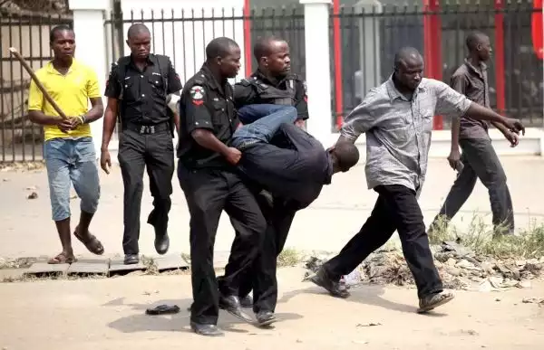 See The Top 5 Reasons Why Lagos Police Officers Are Aggressive