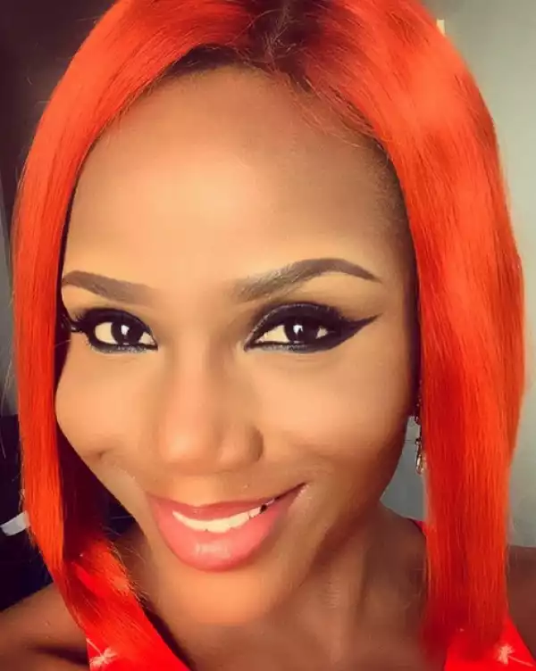 Singer, Maheeda Rocks With Orange Hair