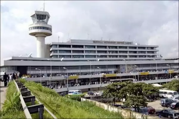 Teenager Arrested in the Tyre Compartment of a Plane at Lagos Airport