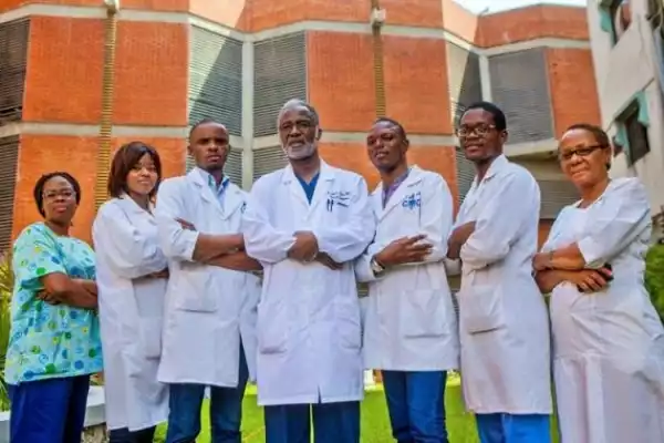 The heros of First Consultant Hospital who helped fight Ebola(photo)