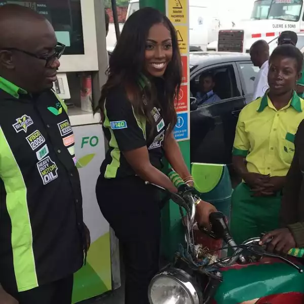 Tiwa Savage Turns Pump Attendant at Forte Oil Gas Stations in Lagos