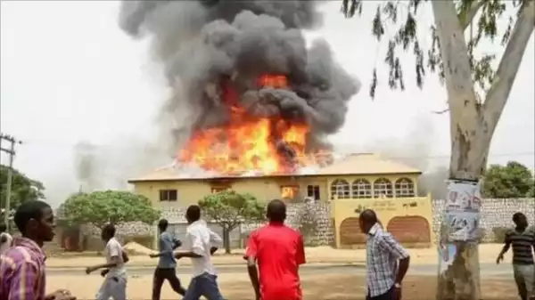 Tragedy!! Fire Burnts Three Sisters To Death In Lagos