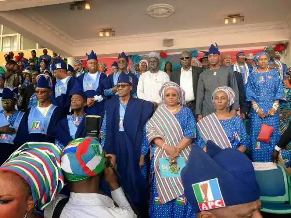 Was Buhari stoned at Lagos rally? See the massive turn out