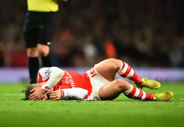 Wilshere ruled out for up to three months