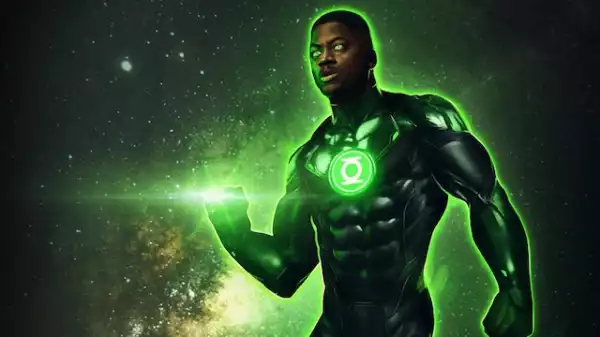 Wayne T. Carr Shares Green Lantern Photo From Zack Snyder