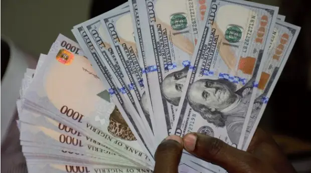 Naira drops against dollar by 0.07%