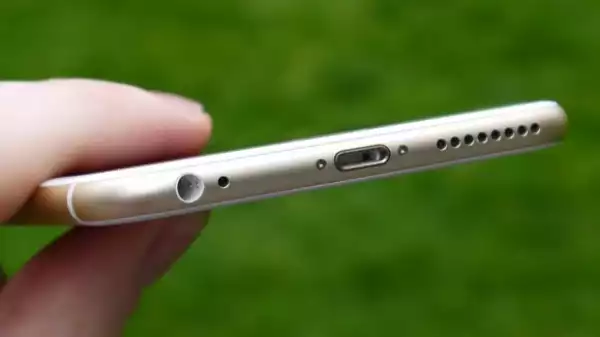 How to Fix Problems With Your iPhone Headphone Jack