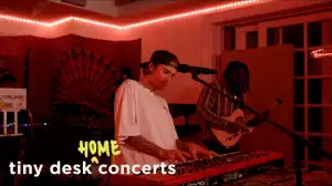Justin Bieber - Tiny Desk (Home) Concert (Video)