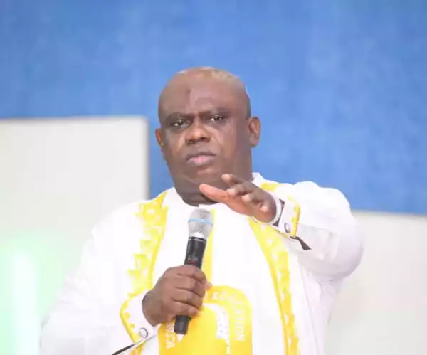 OPM Pastor, Apostle Chinyere Allegedly Accepts Child From 22-Year-Old Lady