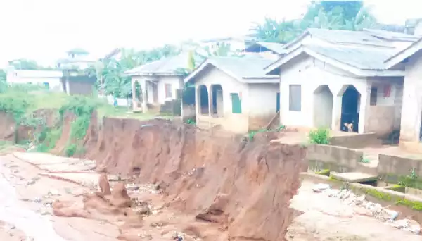 Erosion destroys buildings, displaces occupants in Anambra
