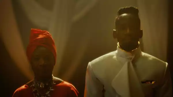 Mr Eazi ft. Angelique Kidjo – Òròkórò (Video)