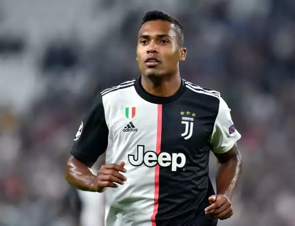 Chelsea, Manchester United and PSG keen as Juventus put star defender up for sale for €25M