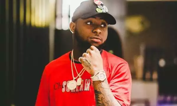 Davido Turns Chef, Spotted Cooking Probably For Chioma And His Crew