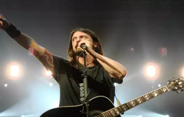 Biography & Career Of Dave Grohl