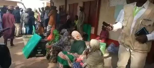 Election Day: No Pay, No Work - INEC Adhoc Staff Stage Protest In Kano (Video)