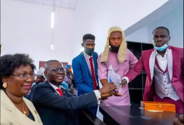 “We Will Walk For Peace With You” – LASU Students Tell Sanwo-Olu