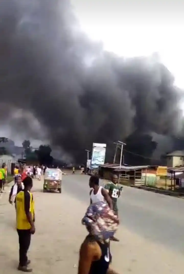 Abia State CID Set On Fire By Unknown Gunmen (Pictures)