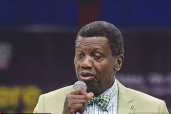 Pastor Adeboye Exposes Political Parties, Reveals How They Get Massive Crowd At Rallies