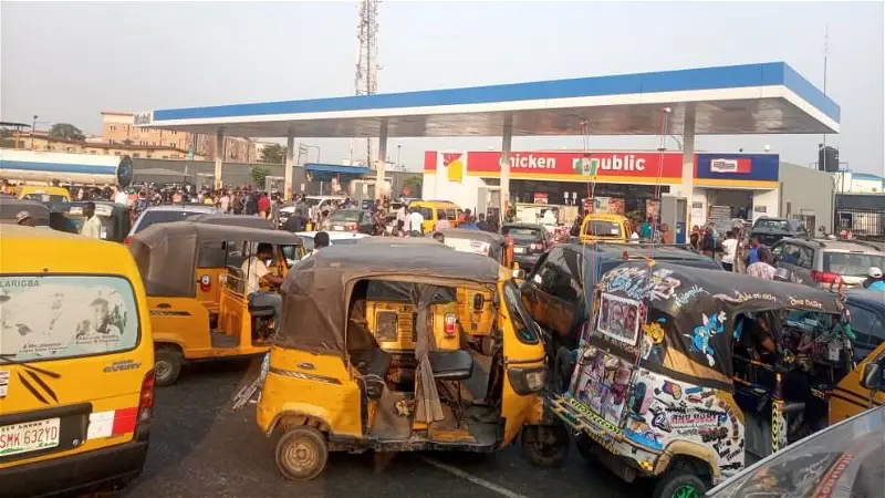 Petrol price increases by 42.63% a litre in one year — NBS