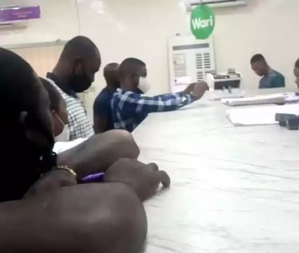 Give Me All My Money, I’m Not Doing Again – Man Yells In A Bank Over Their Poor Services (Watch Video)