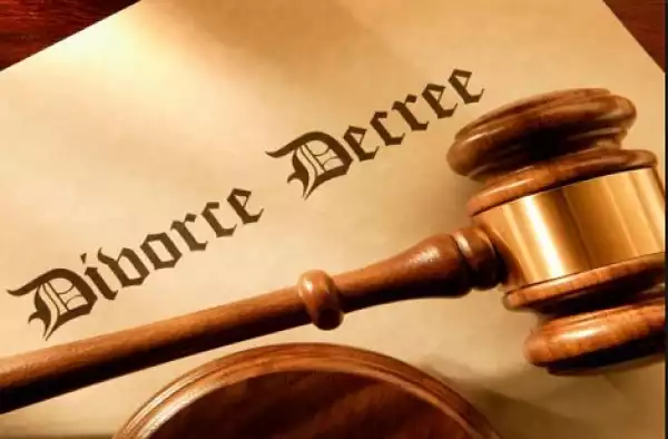 My Wife Chats With Different Men On Facebook, Denies Me Of My Conjugal Rights – Man Tells Court