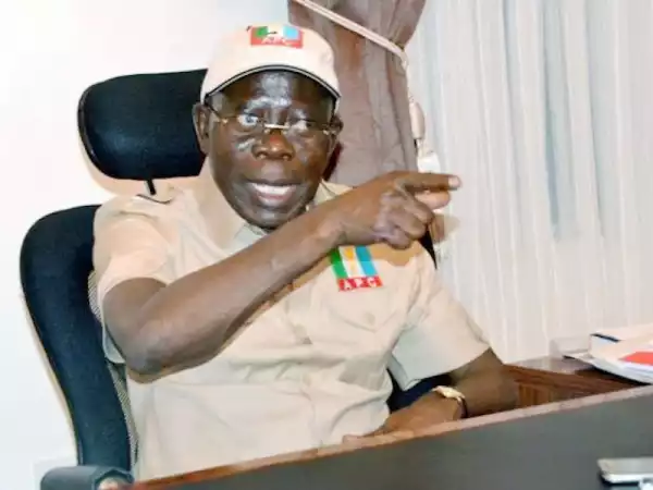 Oshiomole Returns As APC Chairman After Court Victory, Summons NWC Meeting