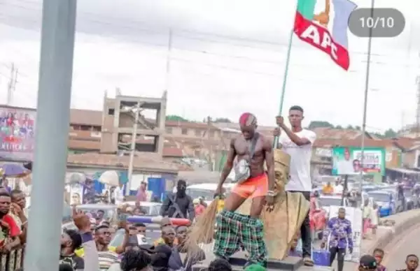 Portable Mocks APC, Tinubu After Oyetola’s Loss After Being Paid. Sings & Dances
