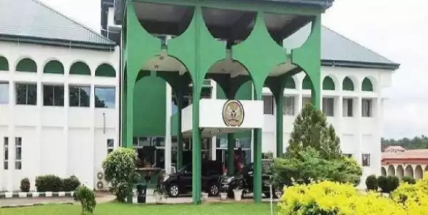Police Seal Off Abia Assembly Complex As Lawmakers Impeach Ex-Governor Orji’s Son As Speaker